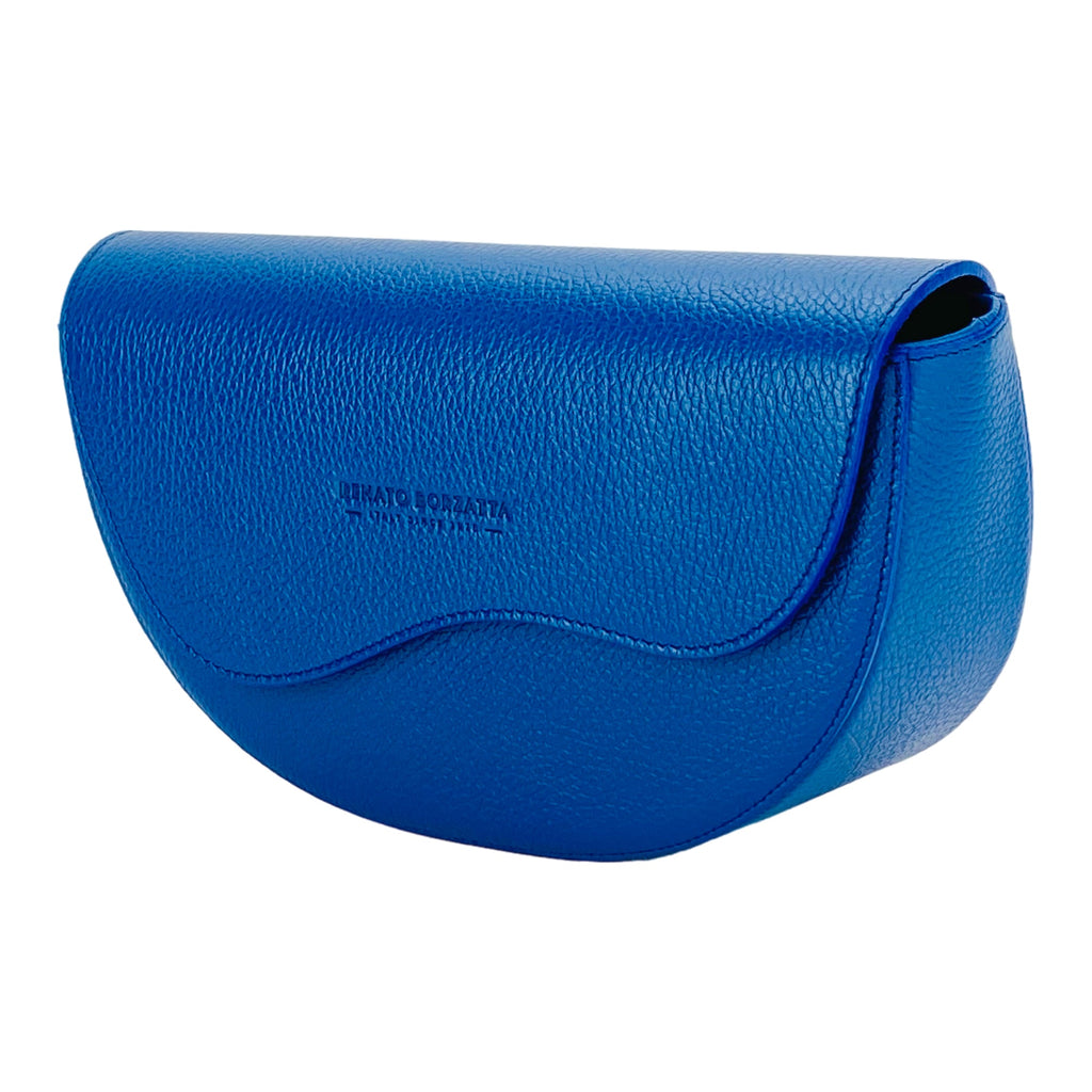 RB1027CH | Women's Rounded Bandolier Bag in Genuine Leather Made in Italy. Removable and adjustable leather shoulder strap. Polished Nickel hardware - Royal Blue color - Dimensions: 25 x 15 x 9 cm.