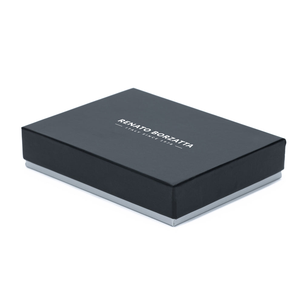 RB12129D | Women's wallet in genuine full grain leather, dollar/light grain. Blue color. RFID protection. Size when closed: 18.5 x 10 x 3 cm. Packaging: gift box bottom/cover